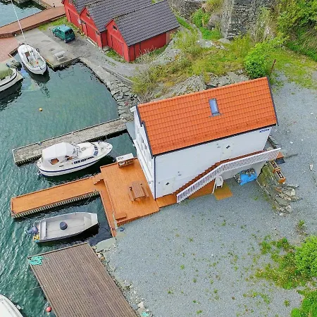 Holiday Home Mosterhamn *
