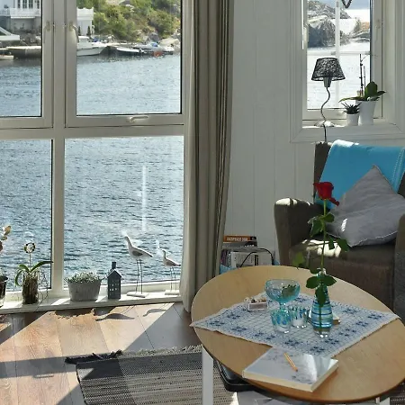 Holiday Home Mosterhamn *